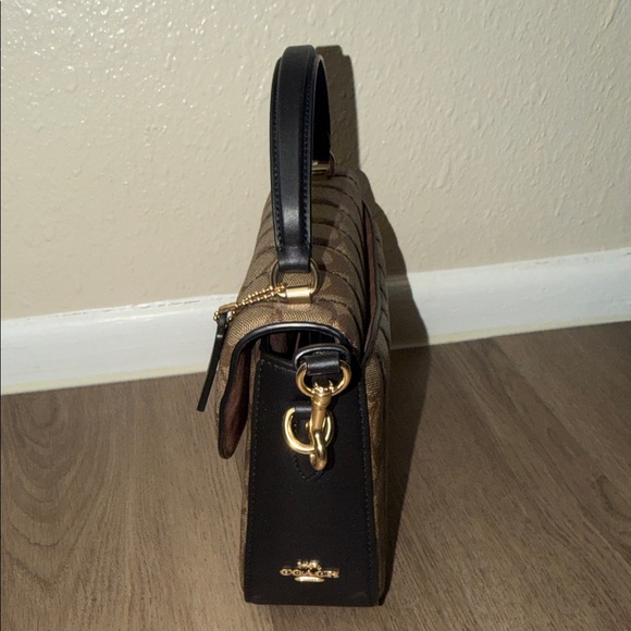 Coach Purse - Picture 4 of 9